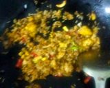 Foto langkah ke 5 dari resep Nasi goreng telur kecap inggris.