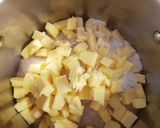 A picture of step 4 of Rhubarb crumble.
