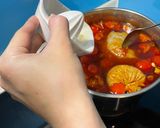 泰式豬肉酸辣湯麵的食譜步驟3照片