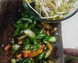 Foto langkah ke 3 dari resep Orek Tempe Pindang Tongkol.