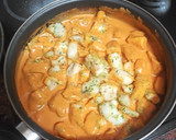 Foto del paso 6 de la receta: Gallo al estilo canario con mojo de pimiento y tomate asado y papas arrugás