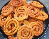 कुरकुरी चकली (Kurkuri chakli recipe in hindi) रेसिपी चरण 4 फोटो