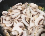 Foto del paso 2 de la receta: Champiñones con ajos tiernos
