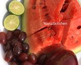 A picture of step 1 of 3ple Fruits juice.