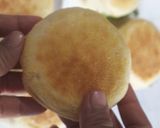 Foto langkah ke 7 dari resep English Muffin - No oven, less egg. Vegetarian friendly.