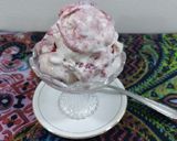 A picture of step 8 of Strawberries ice cream.