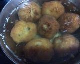 A picture of step 5 of Suji Dal Bhalla.