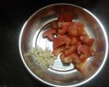 ટોમેટો ગાર્લિક ચટણી(Tomato Garlic Chutney Recipe in Gujarati) રેસીપી સ્ટેપ2ફોટો