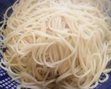 Foto del paso 3 de la receta: Muslo asado acompañado de spaghetti verde y verduras salteadas