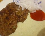 A picture of step 2 of Kachay Qeema ka kebab.