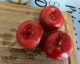 Une image de l'étape 2 de Salade de carottes et tomates aux raisins.