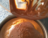 Foto del paso 6 de la receta: Bizcocho de yogur con limón, nueces y cubierta chocolate