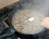 Foto del paso 8 de la receta Champiñones salteados con cebolla 🍃