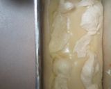 A picture of step 4 of Star cake.