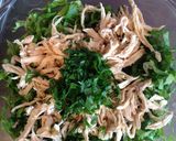 Foto del paso 9 de la receta: Tostadas de salpicón de pollo