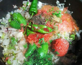 Foto del paso 4 de la receta: Arroz con jugos de cigalas, almejas y pimientos tipo padrón