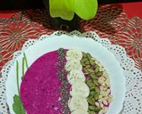 A picture of step 3 of Dragon Fruit Smoothie Bowl.