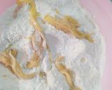 Foto langkah ke 4 dari resep Jamur Suwir Goreng Tepung.