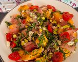 Une image de l'étape 2 de Salade méditerranéenne au melon, jambon cru, feta et basilic😃.