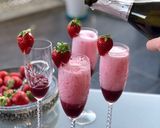 Une image de l'étape 4 de Cocktail Rossini - Un cocktail frais, léger, fruité, simple mais chic. (Avec alcool).