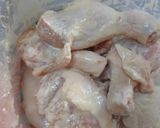 Foto langkah ke 2 dari resep Ayam goreng bawang putih.