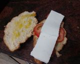Foto del paso 2 de la receta Desayuno: Croissant con jamón serrano, queso fresco y tomate