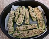 Foto del passaggio 3 della ricetta Zucchine ripiene di tonno e capperi