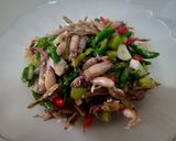Foto langkah ke 8 dari resep Tumis Cumi Asin.