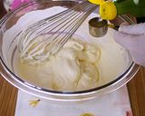 A picture of step 6 of No-Bake Strawberry Cheesecake.