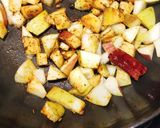 A picture of step 3 of Sweet and Spicy Pear Chutney.