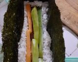 Foto langkah ke 4 dari resep Sushi - SoWAT.