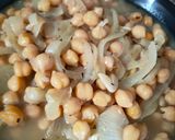 Foto del paso 5 de la receta: Garbanzos con cebolla