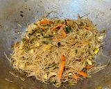 Foto langkah ke 6 dari resep Bihun Goreng.