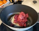 Foto del paso 1 de la receta: Tajine de ternera marroquí con manzanas caramelizadas y garbanzos