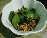 Foto del paso 8 de la receta: Ensalada de espinacas y tocino