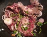Foto del paso 1 de la receta: Bife de Filete con cebollitas de Verdeo
