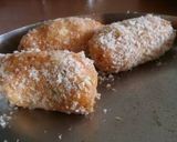 A picture of step 4 of Tomato cheese roll.