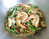 รูปขั้นตอนการทำที่ 4 ของ ยำถั่วพูกุ้งสดไข่ต้ม