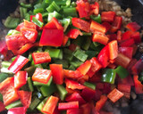 Foto del paso 5 de la receta: Conejo con tomate y pimientos