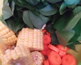 Foto langkah ke 1 dari resep Bening Daun Ubi Wortel Jagung.