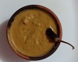 A picture of step 2 of Lehsun tamatar chutney.