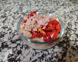 Foto del paso 3 de la receta: Cuscús con huevo atún y pimientos asados