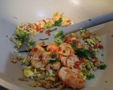 Foto langkah ke 3 dari resep Nasi Goreng ala Solaria.