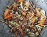 A picture of step 5 of Chinese noodles.