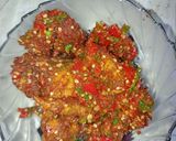 Foto langkah ke 5 dari resep Ayam goreng ketumbar Chili padi.