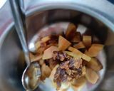 A picture of step 2 of Gulkand chikoo milk shake.