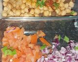 A picture of step 1 of Quick Chickpea salad.