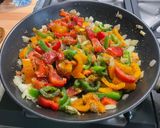 Une image de l'étape 13 de Tarte filo, oignon, chèvre et poivrons tricolores.