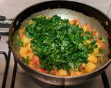 A picture of step 8 of Methi aloo curry.