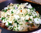 Pas rețetă Spaghetti cu vongole și roșii cherry 3 fotografie